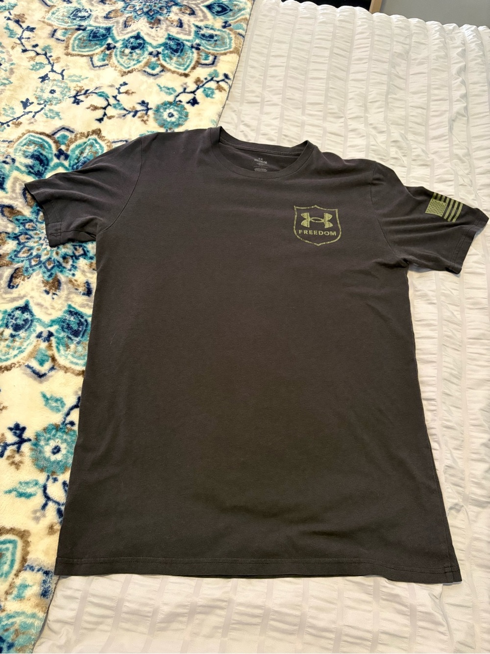 Under Armour freedom men’s black and green t shirt